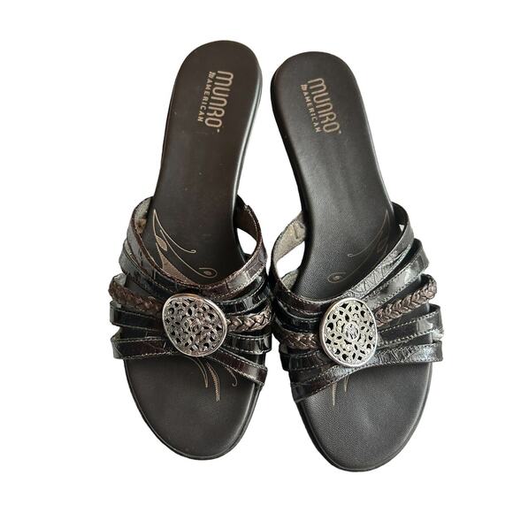 Munro American Women Red Sandals US 8.5M Dark Brown Strappy With Silver EUC - Picture 2 of 8